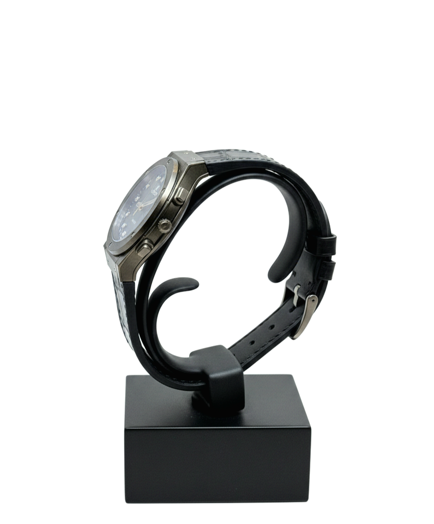 Hublot Men’s Watch with Rubber Strap & Quartz Movement