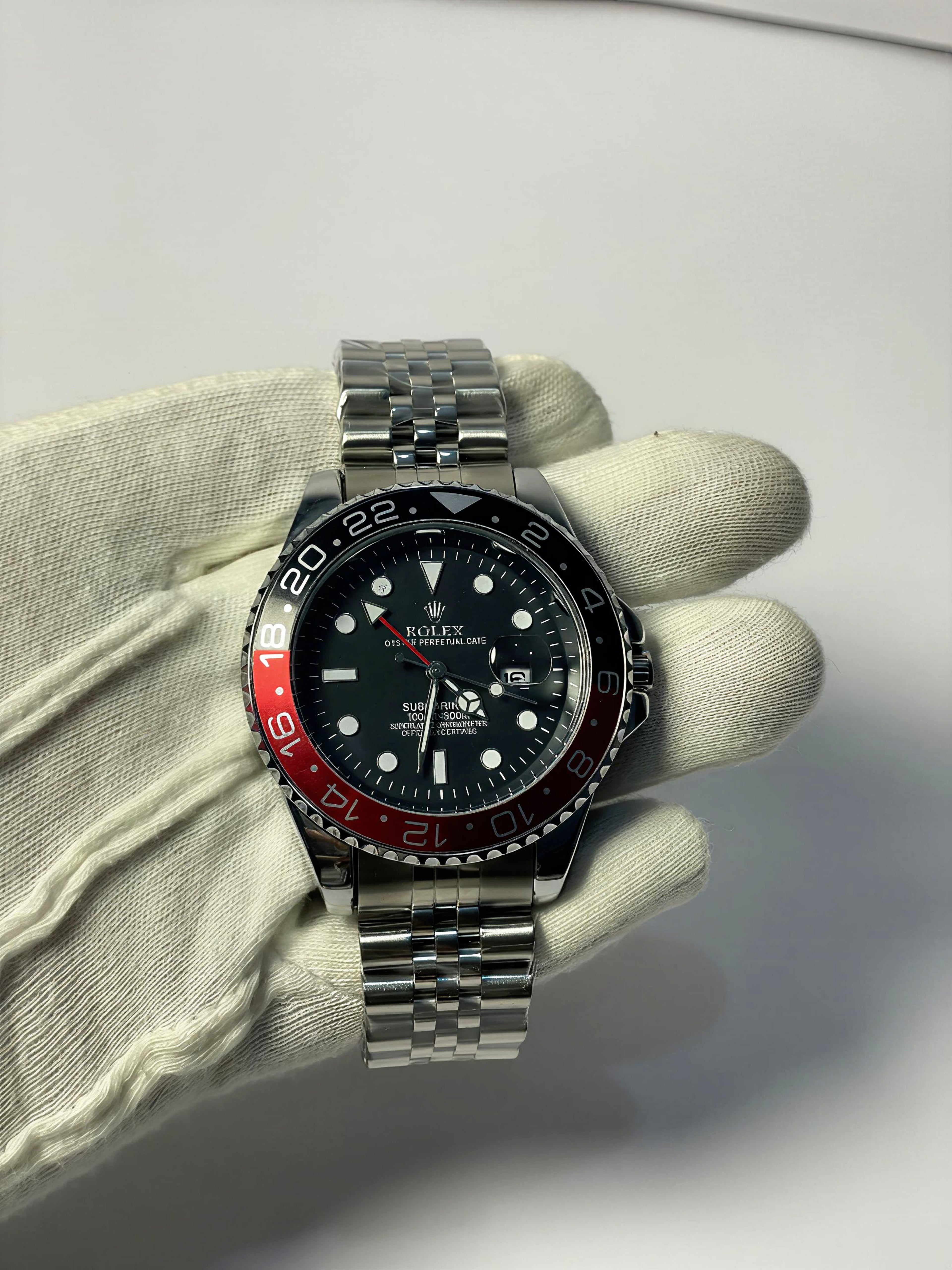RLX GMT - 40mm Stainless steel – Red & Black bezel