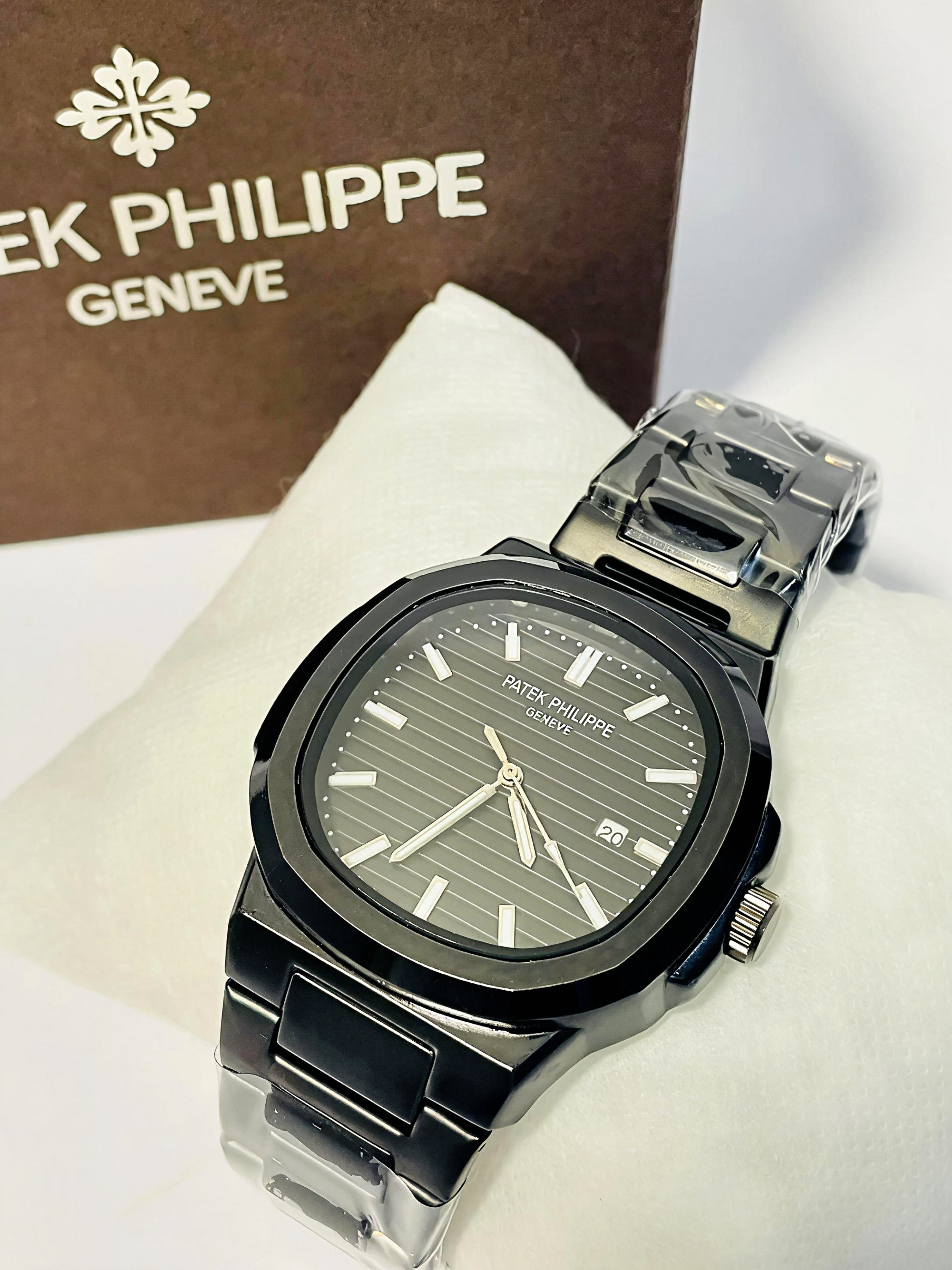 Patek Philippe Nautilus – Stainless Steel – Black Edition